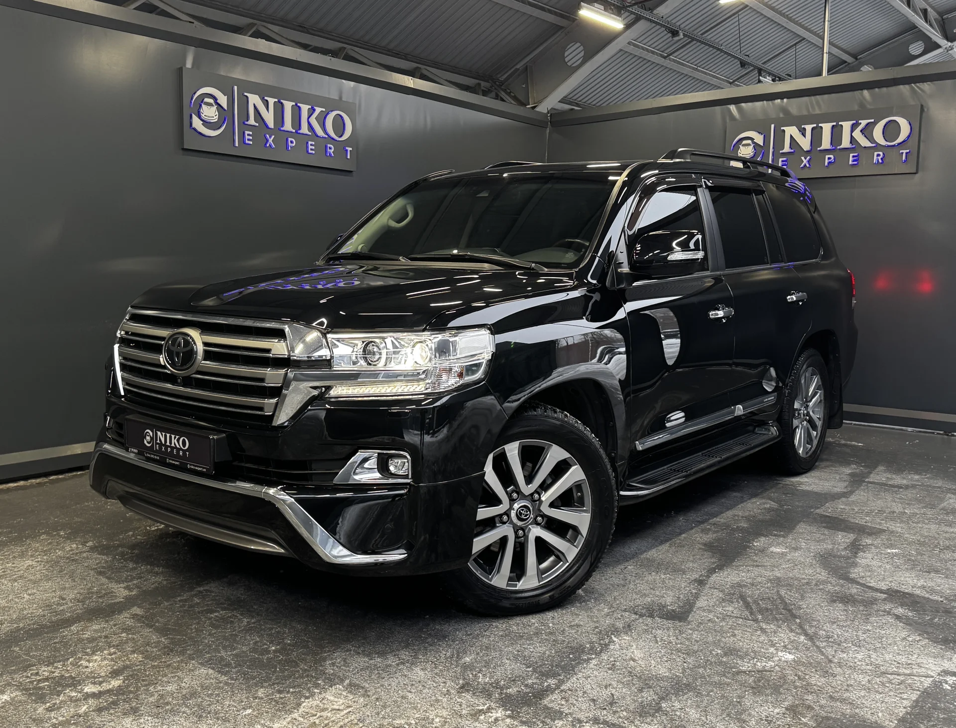 Toyota Land Cruiser (2018)