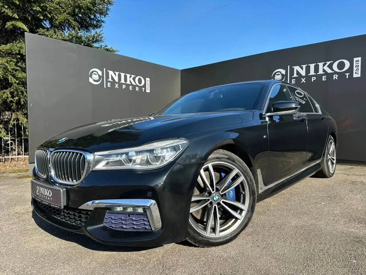 BMW 7 Series (2017)