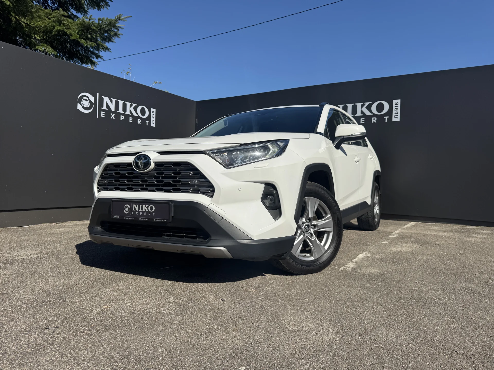 Toyota RAV4 (2022)