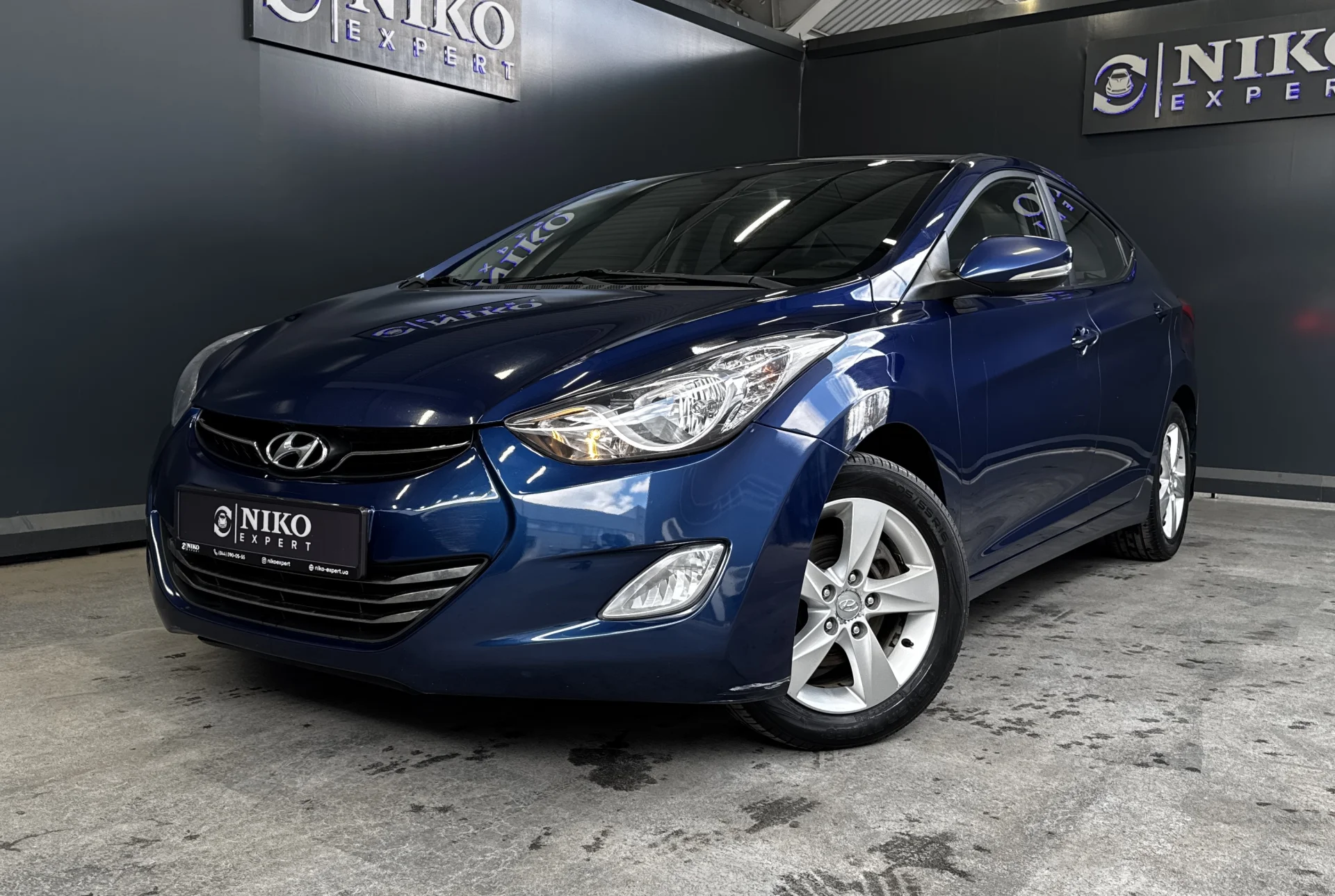 Hyundai Elantra (2012)
